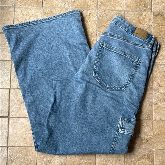 American Eagle Dreamy Drape Curvy Super High-Rise Baggy Wide Leg Jeans EUC Sz 10 - Picture 8 of 14